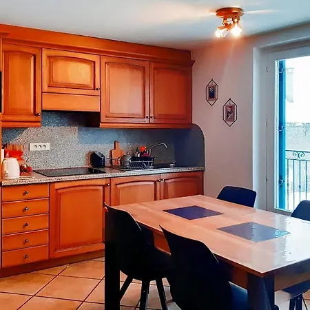 Flat Near The Slopes Mont Blanc 公寓 *