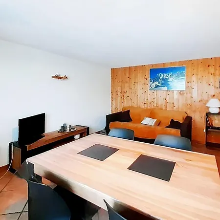 Flat Near The Slopes Mont Blanc 公寓
